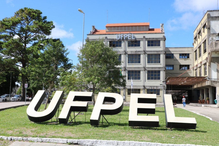 professor substituto UFPEL 2021