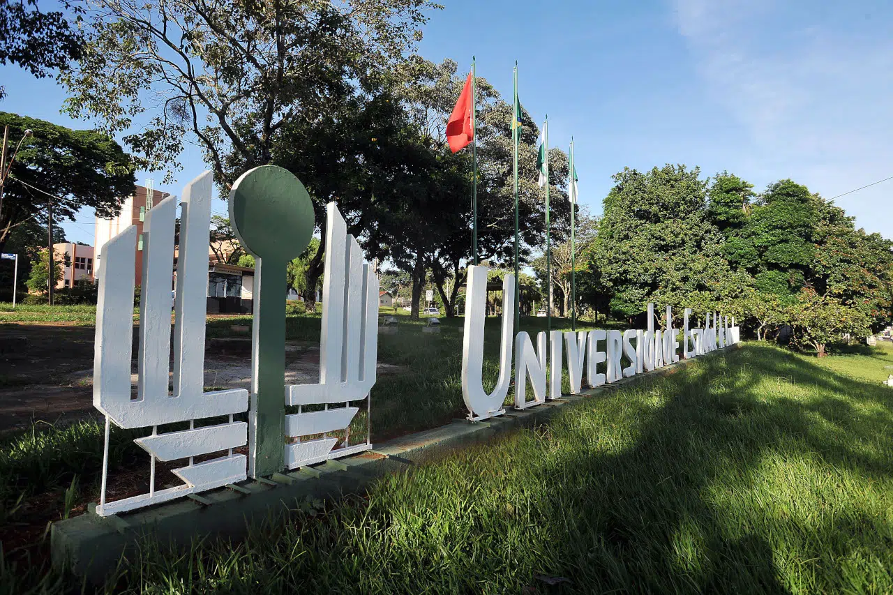 Garanta sua vaga na UEL 2025! Inscrições gratuitas para Graduação com vagas remanescentes. Inscreva-se até 8/04 no site oficial.