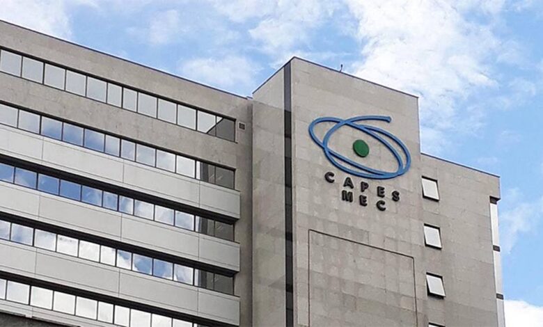 CAPES anuncia 91,2 mil bolsas de estudo para Pós-Graduação em 2025 e 2026. Saiba como funcionam os critérios e programas disponíveis!