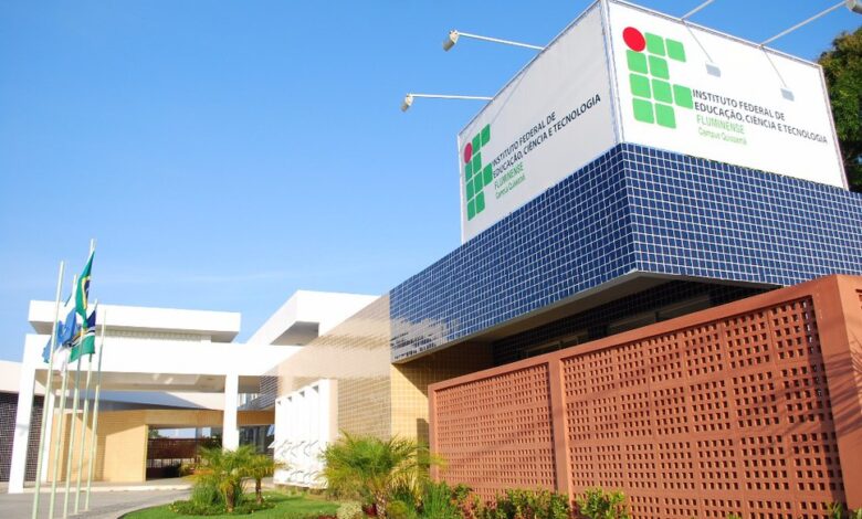 IFF abre 387 vagas gratuitas para cursos de graduação no 2º semestre de 2025. Inscrições online até 5 de maio. Veja o edital e inscreva-se!