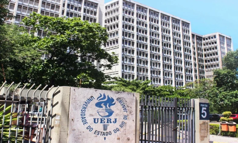 Vestibular UERJ 2025: 981 vagas abertas para cursos de Graduação EAD em Pedagogia, Ciências Biológicas e Geografia. Estude sem sair de casa!