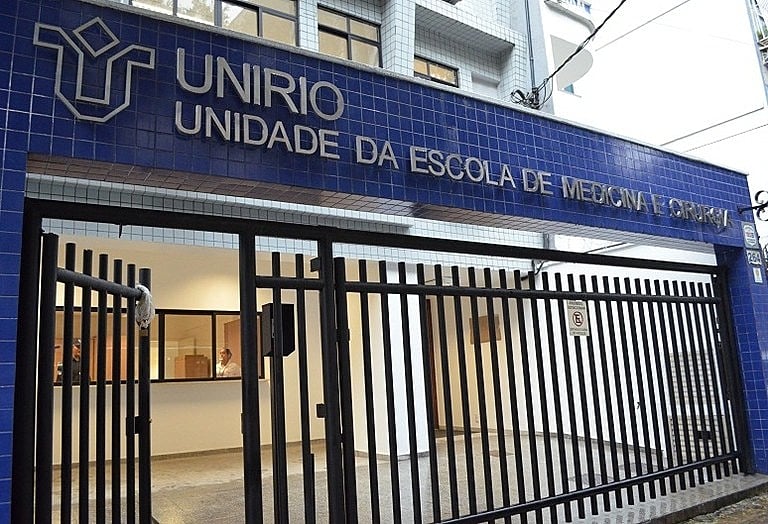 Estude na UNIRIO sem sair de casa! São quase 800 vagas EAD com chip de internet grátis para alunos. Inscreva-se!