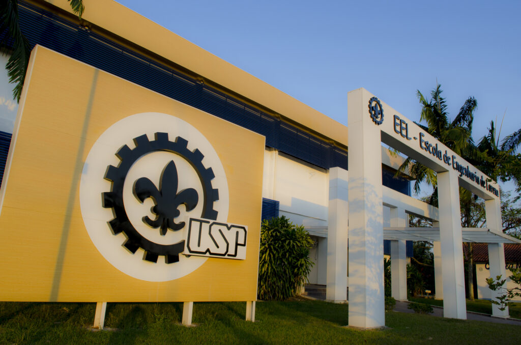 Projeto da USP conecta docentes universitários e escolas de ensino básico com atividades gratuitas. Saiba como participar.