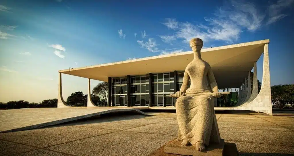 STF Decide o Futuro do Piso dos Professores - Confira o que está em Jogo!