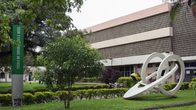 Graduados podem estudar na USP em 2026! ECA libera edital de vagas remanescentes para portadores de diploma. Confira datas e cursos.