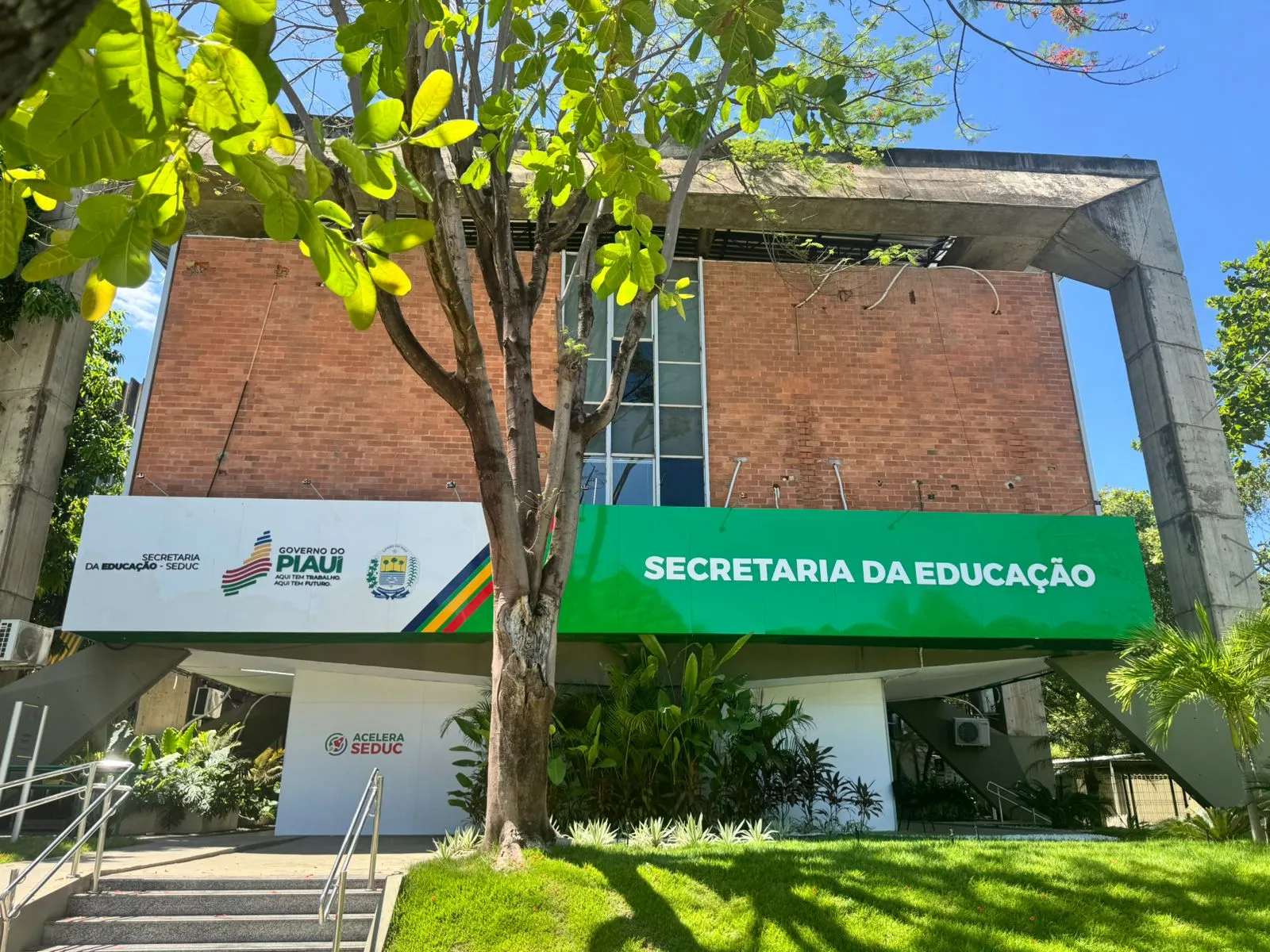 Concurso Seduc-PI 2025: Edital publicado com mais de 2 mil vagas para Professor! Salários de até R$ 5 mil em 40h. Inscreva-se pelo Cebraspe.