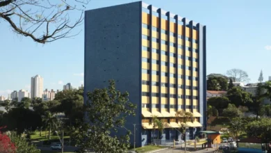 Seletivo de Professor São José dos Campos 2026 edital publicado pela FGV! Vagas para Prof I e II com ótimos salários. Inscreva-se até 0302!