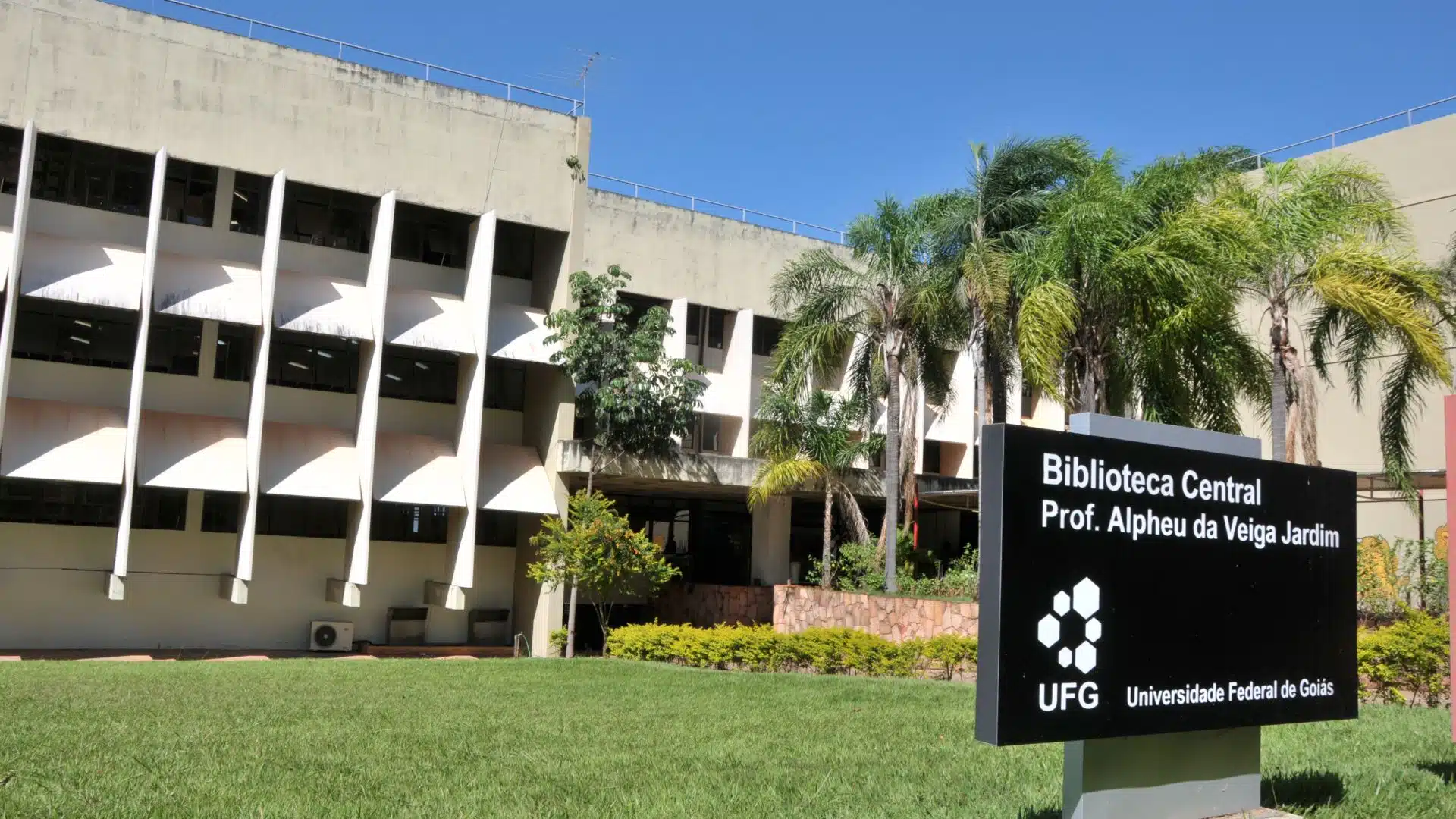 UFG abre vagas para Residência em Educação Especial. Inscrições abertas e bolsa garantida por 24 meses. Veja o edital e participe da seleção!