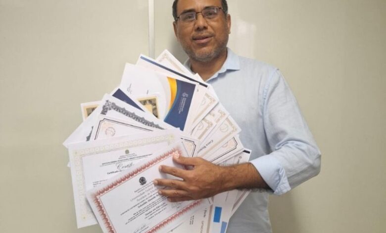 Professor cearense bate recorde com 17 licenciaturas no Brasil reconhecidas pelo RankBrasil